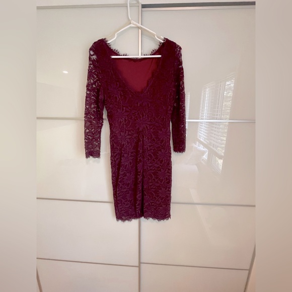 Le château lace plum midi dress - Picture 1 of 3